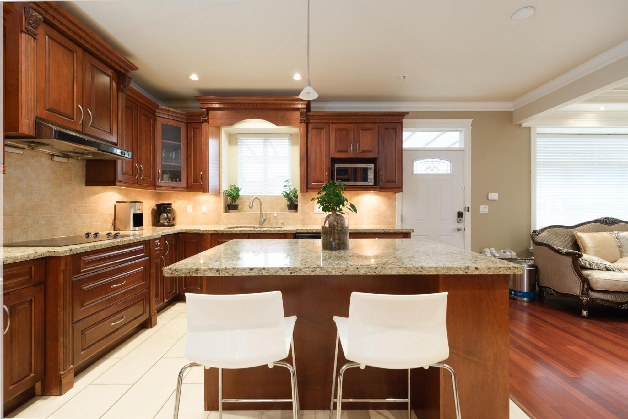 Cambie & 61St Ave Homestay バンクーバー エクステリア 写真