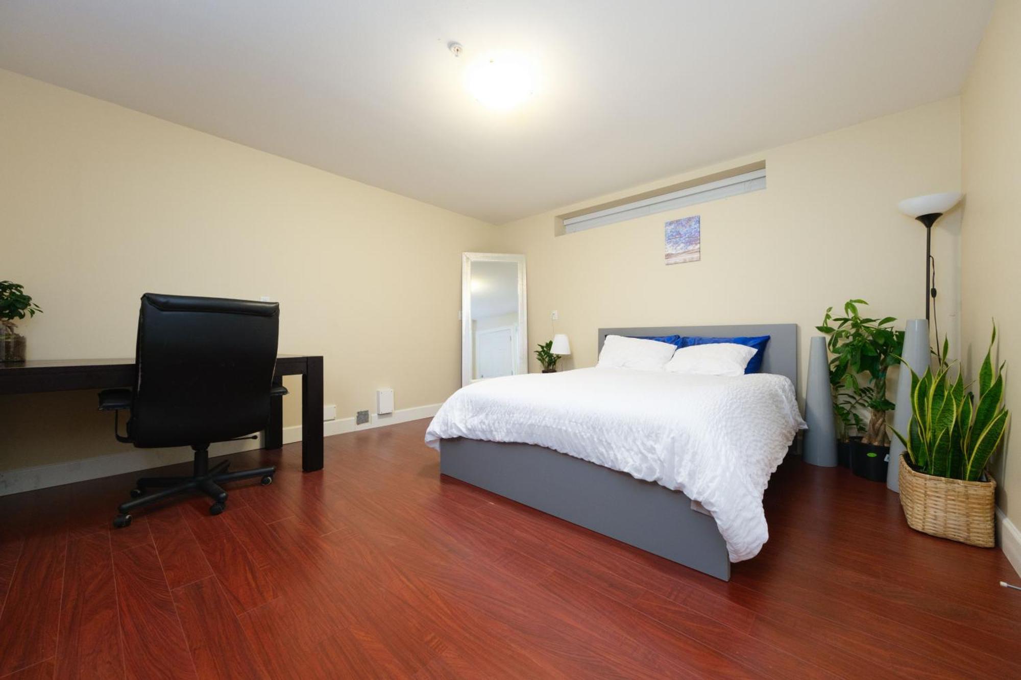 Cambie & 61St Ave Homestay バンクーバー エクステリア 写真